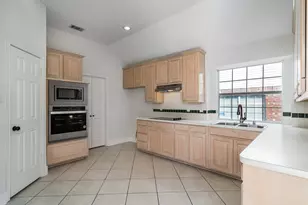 4220 Oak Grove Dr, Carrollton, TX 75010 - Photo 10