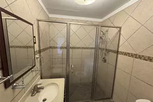 2736 Silver Creek Dr, Arlington, TX 76006 - Photo 16