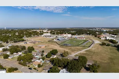 604 E Collins Street, Decatur, TX 76234 - Photo 20