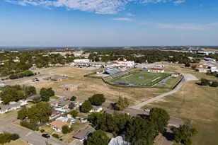 604 E Collins St, Decatur, TX 76234 - Photo 20