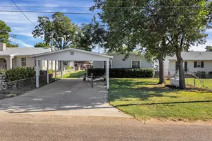 3407 Mariana Ct, Granbury, TX 76048 - Photo 2