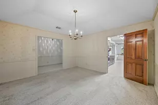 924 Ridgecrest Cir, Denton, TX 76205 - Photo 16