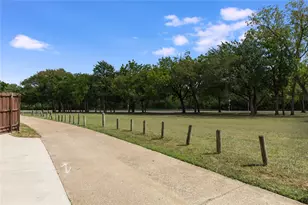 642 Ray Ave, DeSoto, TX 75115 - Photo 30