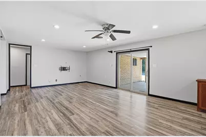 233 Bellvue Drive, Fort Worth, TX 76134 - Photo 6