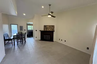 2736 Silver Creek Dr, Arlington, TX 76006 - Photo 6