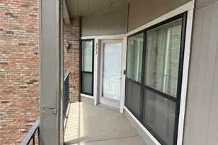 2736 Silver Creek Dr, Arlington, TX 76006 - Photo 4