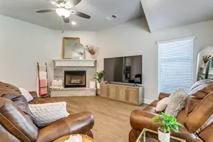 117 St Elias Dr, Burleson, TX 76028 - Photo 8