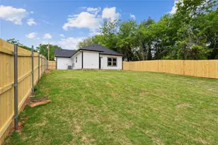 727 W Parnell St, Denison, TX 75020 - Photo 24