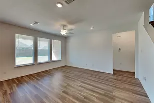 1509 Gentle Crk Ln, Fort Worth, TX 76052 - Photo 2