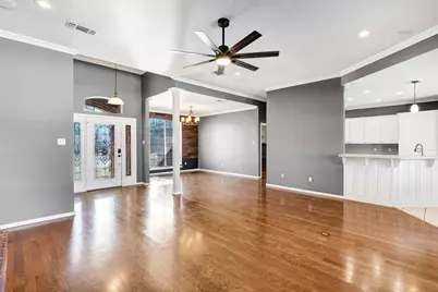 9219 Hanging Moss Drive, Granbury, TX 76049 - Photo 8