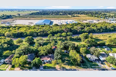 634 E South Street, Whitesboro, TX 76273 - Photo 10