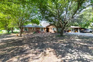 9401 Collingwood Dr, Justin, TX 76247 - Photo 2
