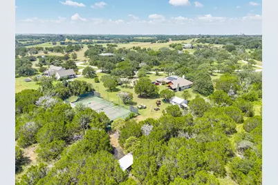 725 County Road 300, Hamilton, TX 76531 - Photo 38