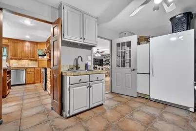 725 County Road 300, Hamilton, TX 76531 - Photo 16