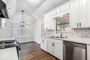 1852 Kings Canyon Cir, Fort Worth, TX 76134 - Photo 10