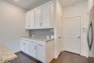 2725 Splendor Dr, Little Elm, TX 75068 - Photo 16