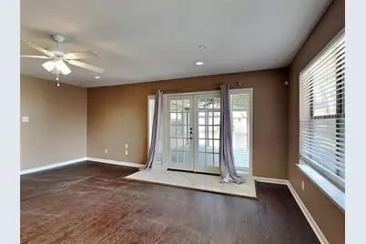 107 Laurel Street, Lancaster, TX 75134 - Photo 2