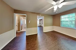 107 Laurel St, Lancaster, TX 75134 - Photo 10