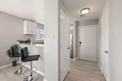 1608 Pecan Chase Circle #19, Arlington, TX 76012 - Photo 4