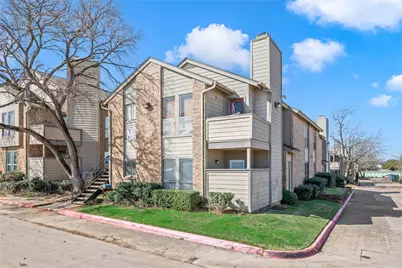 1608 Pecan Chase Circle #19, Arlington, TX 76012 - Photo 2