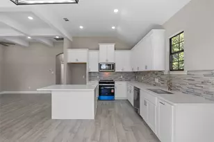 3025 Red Oak Dr, Granbury, TX 76048 - Photo 12