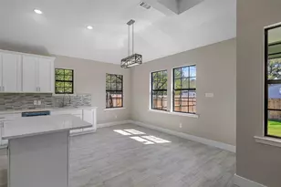 3025 Red Oak Dr, Granbury, TX 76048 - Photo 10