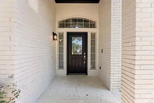 4220 Crescent Dr, Flower Mound, TX 75028 - Photo 2