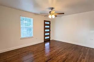 9046 Dorinda Cir, Dallas, TX 75217 - Photo 8