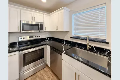 4811 Live Oak Street #202, Dallas, TX 75204 - Photo 6