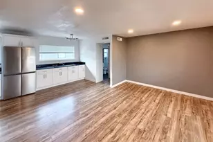 4811 Live Oak St, Dallas, TX 75204 - Photo 2