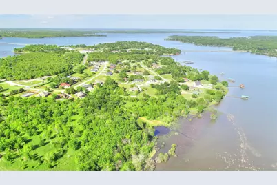 10560 Lago Vista, Quinlan, TX 75474 - Photo 2