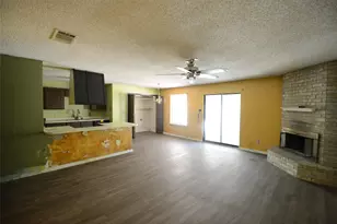 405 Bryan Dr, Crowley, TX 76036 - Photo 2