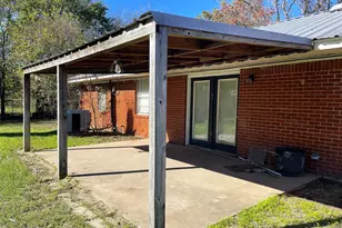 812 N Tyus St, Groesbeck, TX 76642 - Photo 18