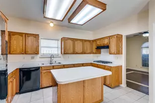 8305 Camden Ct, Rowlett, TX 75089 - Photo 8