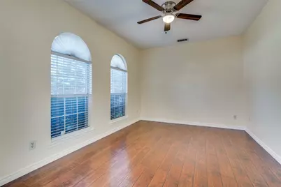 8305 Camden Court, Rowlett, TX 75089 - Photo 4