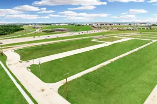 327 Bluestem Dr, Euless, TX 76039 - Photo 6