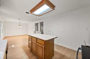 344 Bedford Ct E, Bedford, TX 76022 - Photo 16