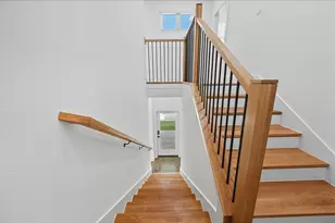 100 Cardinal Woods Ct, Granbury, TX 76049 - Photo 16