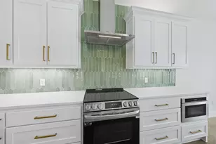 100 Cardinal Woods Ct, Granbury, TX 76049 - Photo 6