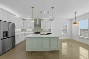 100 Cardinal Woods Ct, Granbury, TX 76049 - Photo 8