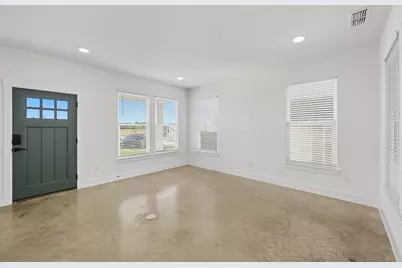 100 Cardinal Woods Court, Granbury, TX 76049 - Photo 4