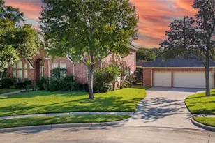 705 Martha Ct, Keller, TX 76248 - Photo 2