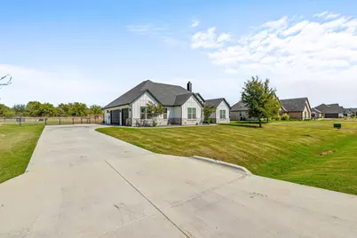 2045 Sunset Ridge Drive, Weatherford, TX 76087 - Photo 40