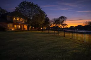 944 Hills Creek Dr, McKinney, TX 75072 - Photo 2