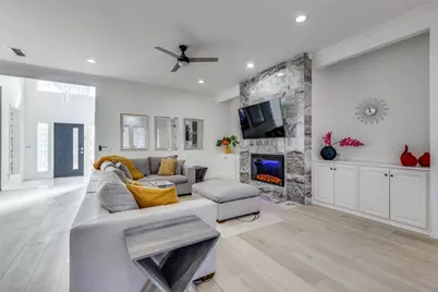 944 Hills Creek Drive, McKinney, TX 75072 - Photo 4