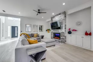 944 Hills Creek Dr, McKinney, TX 75072 - Photo 4