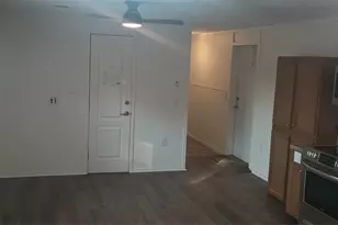 6102 S Lakeside Hills Ct, Granbury, TX 76048 - Photo 6