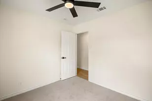8906 Monticello Dr, Granbury, TX 76049 - Photo 18
