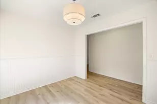 8906 Monticello Dr, Granbury, TX 76049 - Photo 4