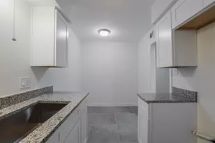 5055 Ridglea Ln, Fort Worth, TX 76116 - Photo 8